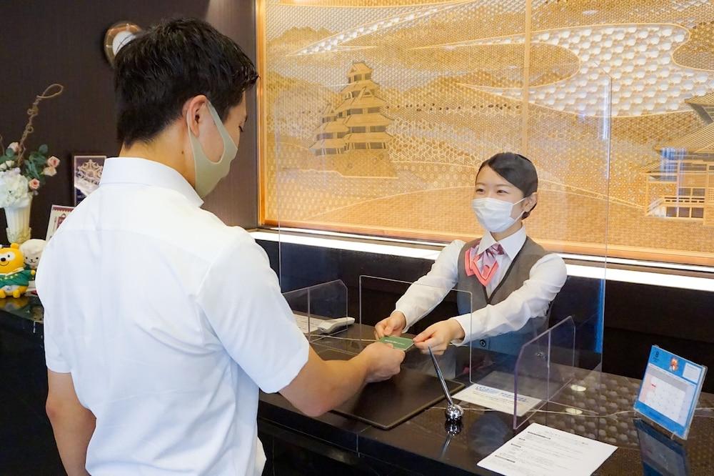Hotel Route-Inn Oita Ekimae Zewnętrze zdjęcie