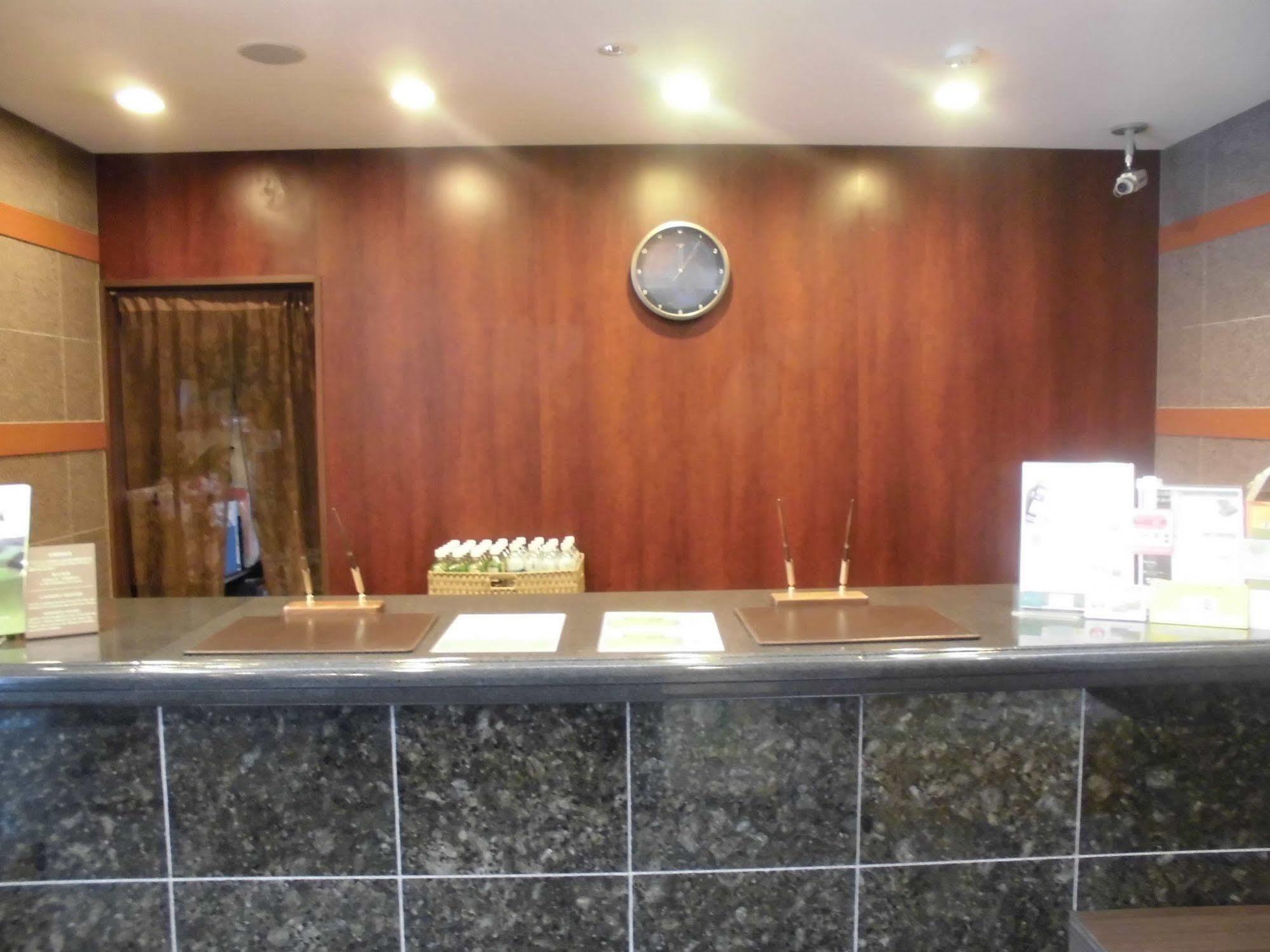 Hotel Route-Inn Oita Ekimae Zewnętrze zdjęcie